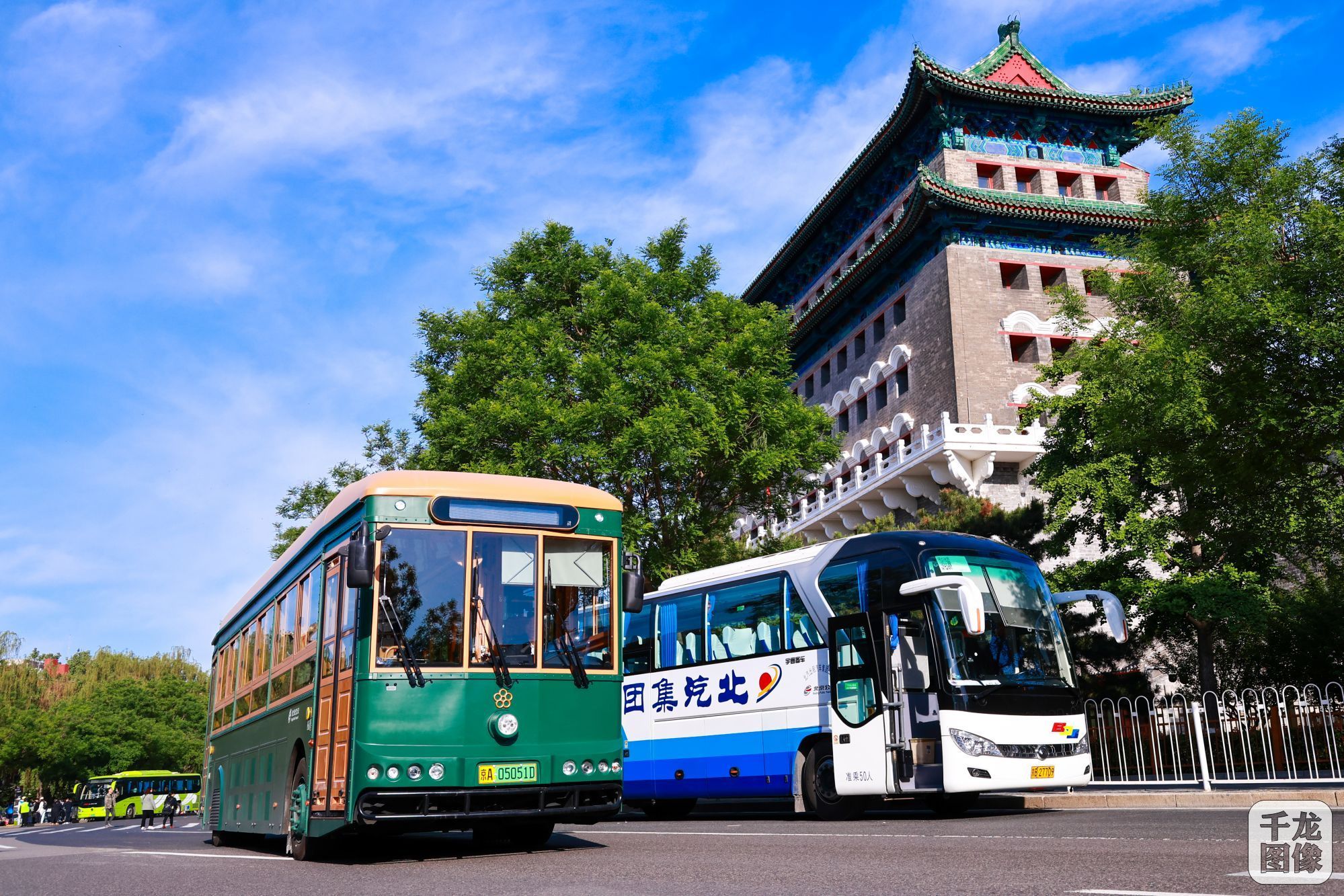 天安门广场核心区最新航拍由于天安门广场核心区是北京的热门旅游景点，经常会有航拍爱好者在此进行拍摄。但具体的最新航拍图像需要您查找最新的资源，可以通过搜索引擎、社交媒体、新闻网站等途径查找相关的航拍图片和视频。