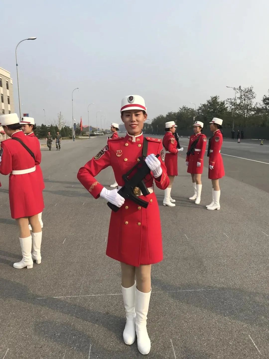 民兵方队小姐姐民兵方队小姐姐，青春的风采与时代的担当
